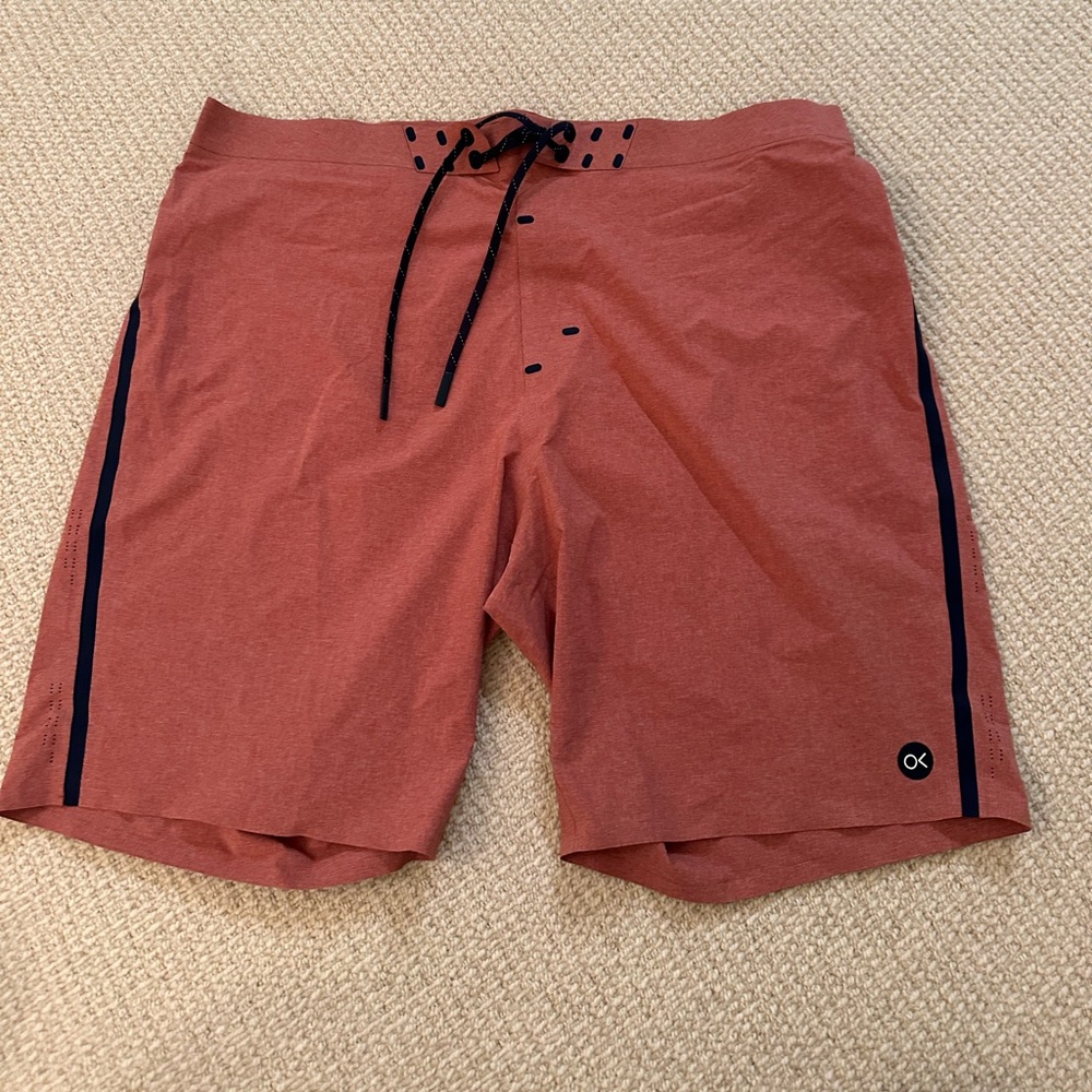 Outerknown Board shorts rust with black trim
